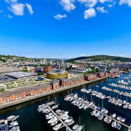 Just Stay Wales - Meridian Tower Marina & City View - 2 Bed Apartment Swansea Bagian luar foto