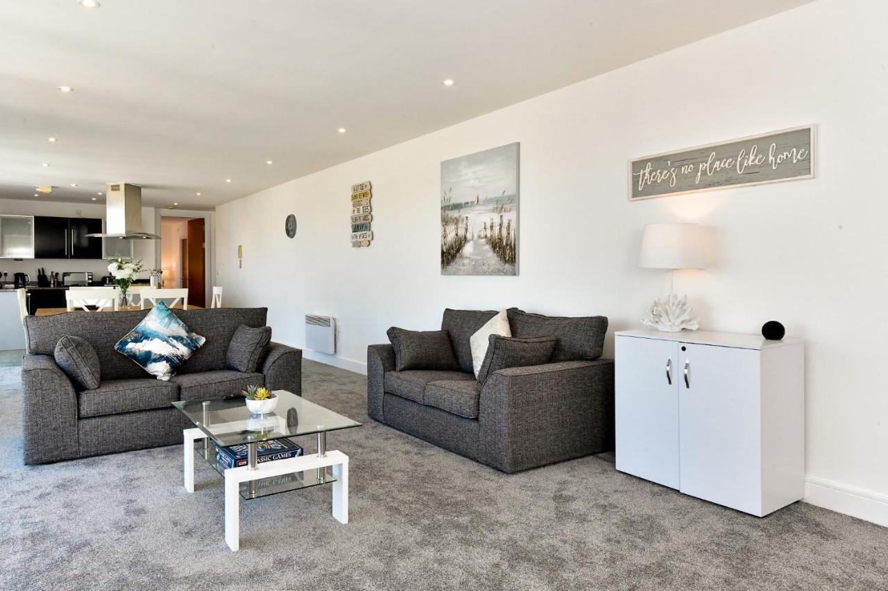 Just Stay Wales - Meridian Tower Marina & City View - 2 Bed Apartment Swansea Bagian luar foto