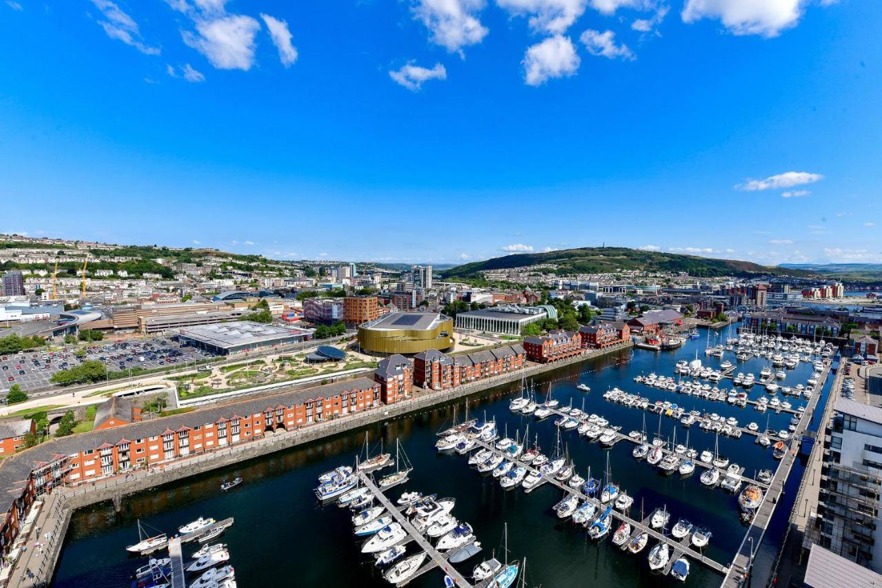 Just Stay Wales - Meridian Tower Marina & City View - 2 Bed Apartment Swansea Bagian luar foto