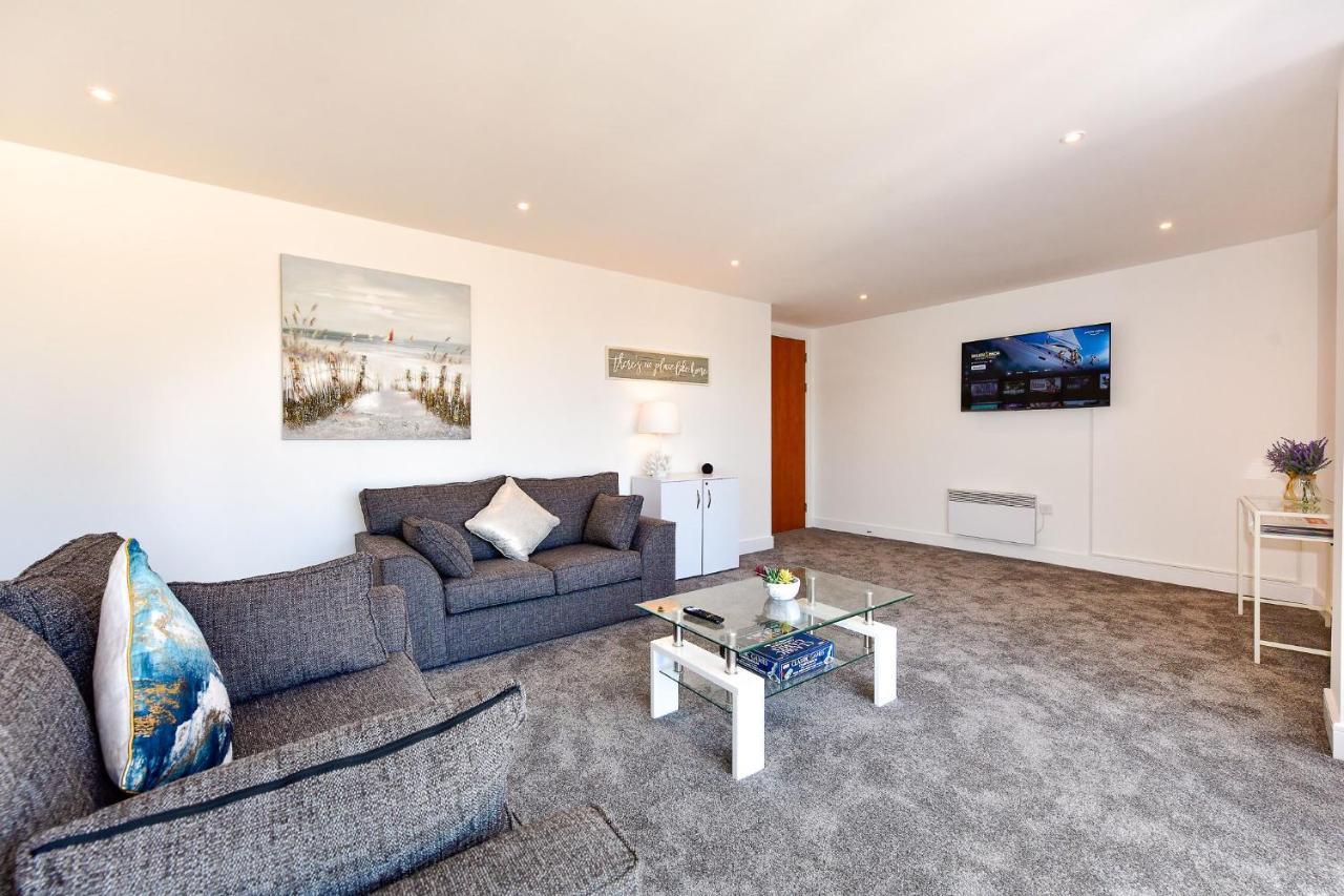 Just Stay Wales - Meridian Tower Marina & City View - 2 Bed Apartment Swansea Bagian luar foto